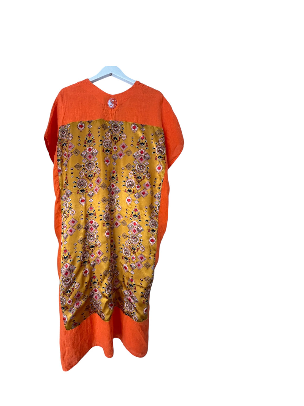 Robe orange et satin